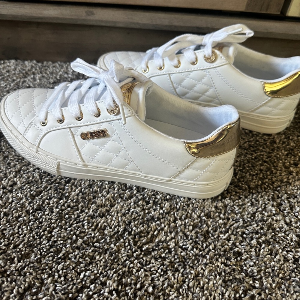Guess Sneakers